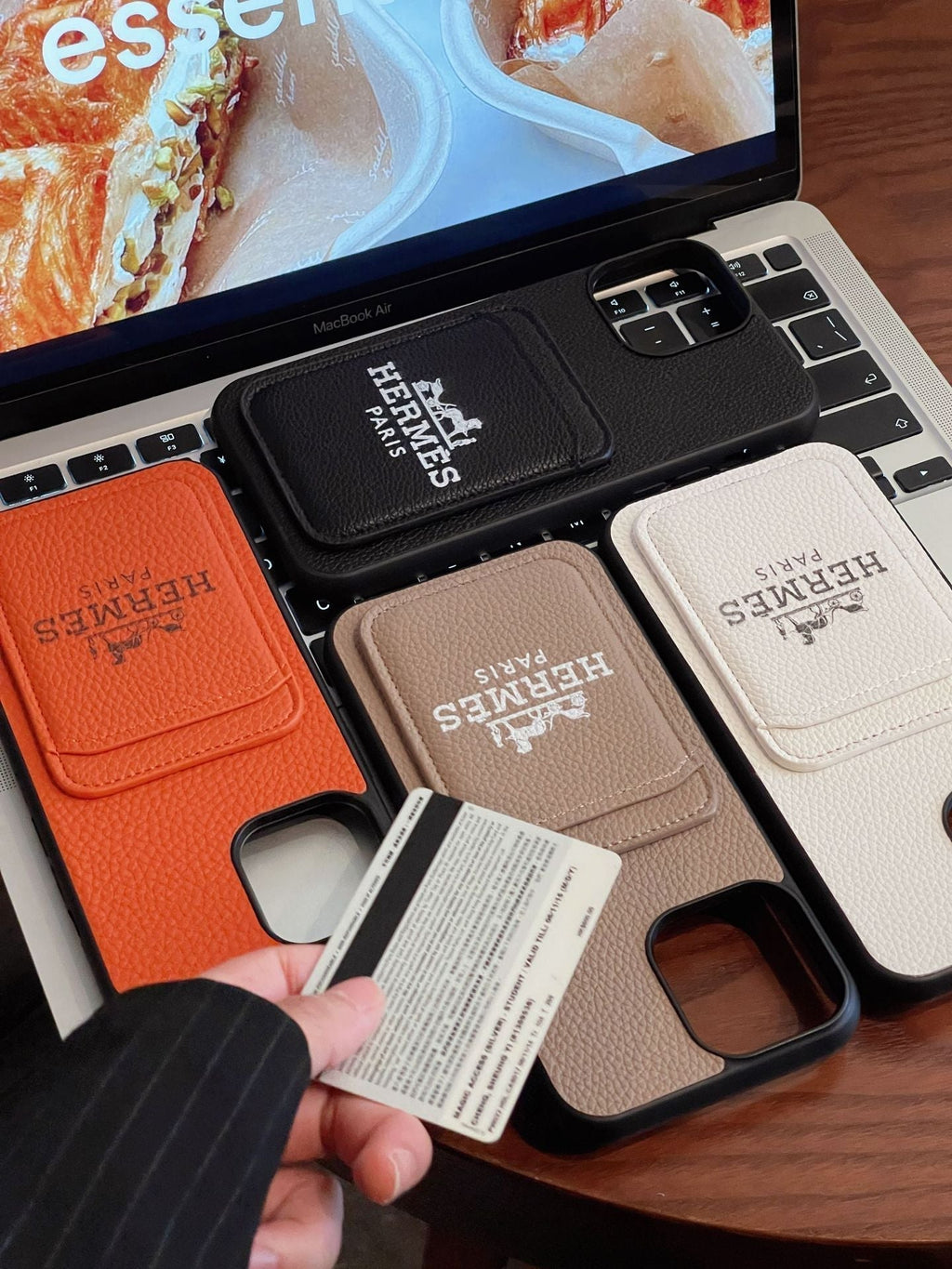 Luxurious pebbled leather card holder case