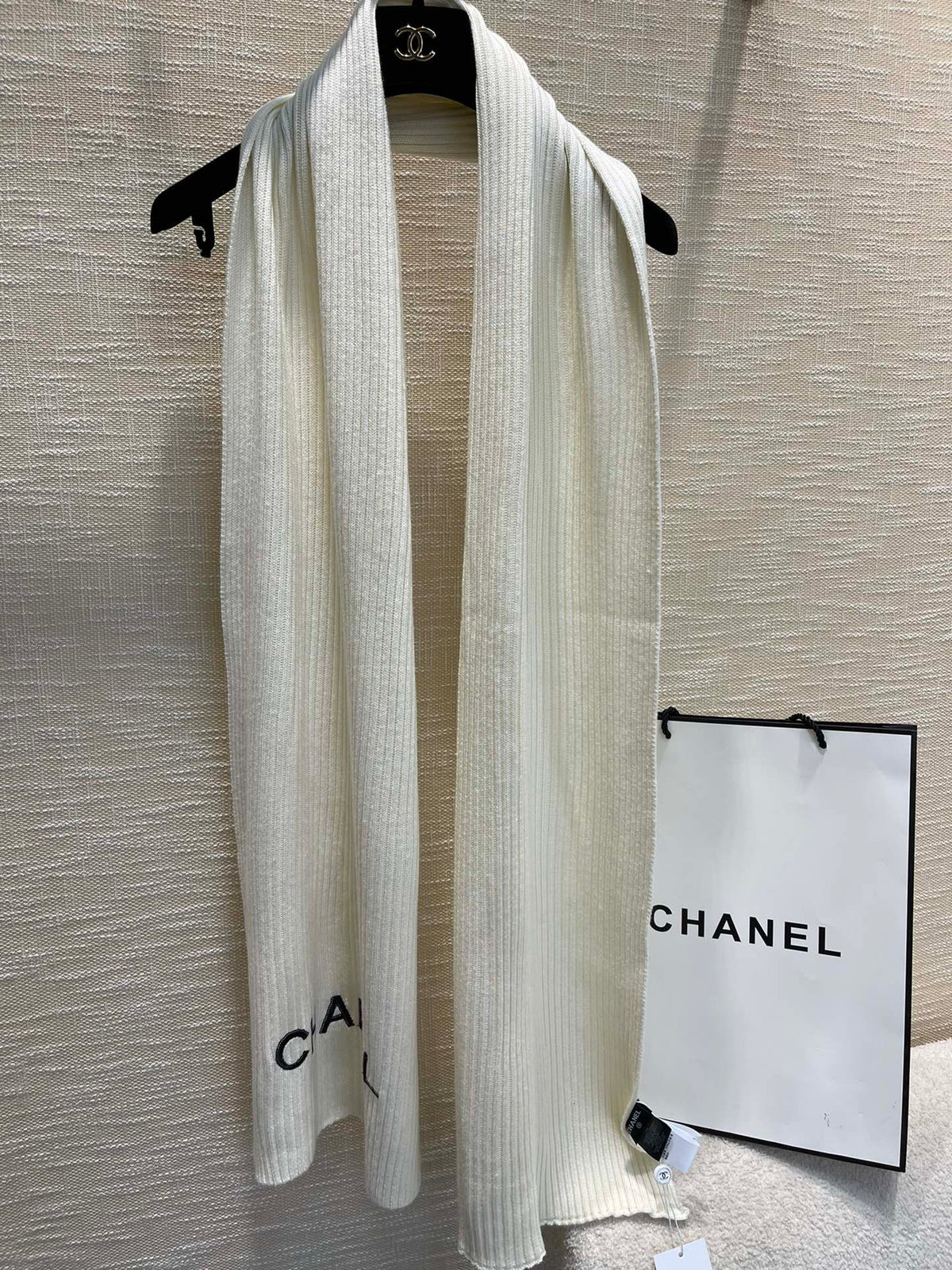 Cashmere Double Embroidered Vertical Knit Scarf