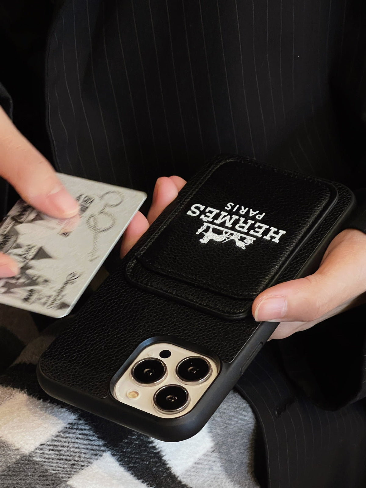 Luxurious pebbled leather card holder case